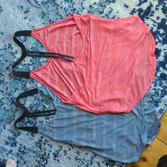 Nike Razorback Tank Tops - Picture 2 of 2